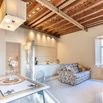 Noble Floor - Panoramic Luxury Apartment