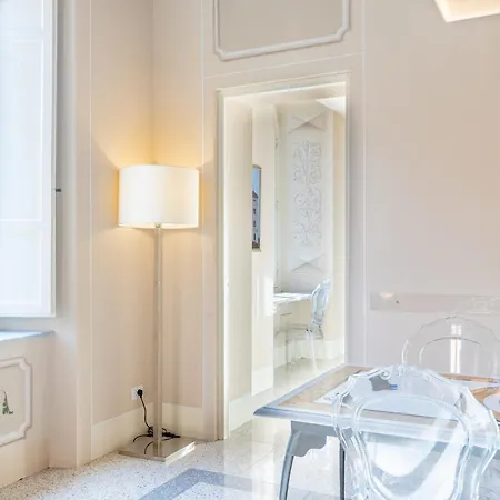 Noble Floor - Panoramic Luxury Lägenhet