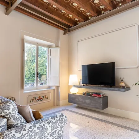 Noble Floor - Panoramic Luxury