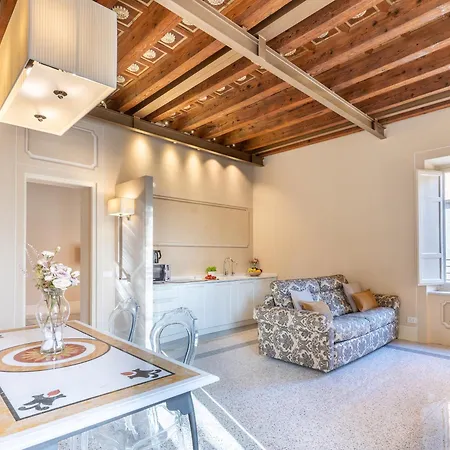 Noble Floor - Panoramic Luxury Lägenhet