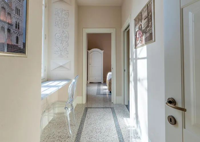 Noble Floor - Panoramic Luxury * 卢卡
