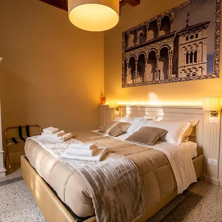 Noble Floor - Luxury Apartment Lucca