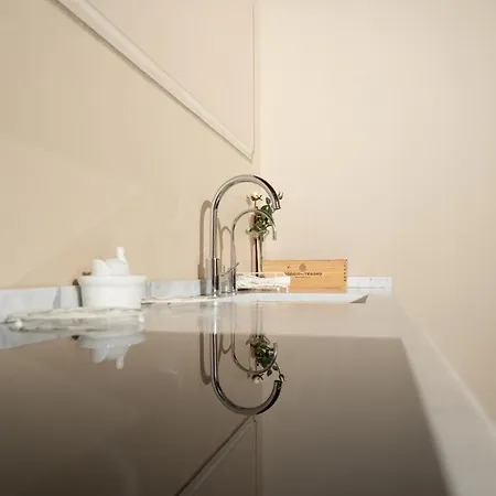 Noble Floor - Luxury